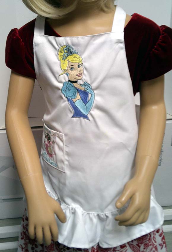 White princess figure child's apron 6-7